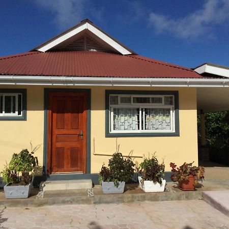 Mountain Top Chalet วิกตอเรีย ภายนอก รูปภาพ